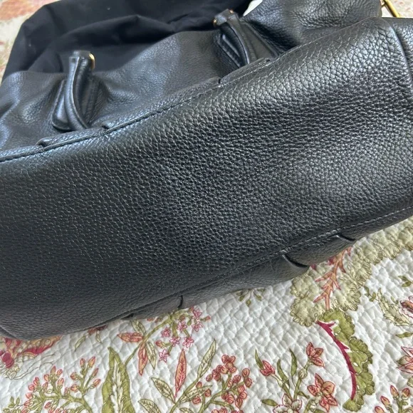 Marc By Marc Jacobs Black Shoulder Bag with Gold Accent - Picture 8 of 9